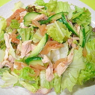 中華クラゲときゅうり鶏肉レタスのサラダ
